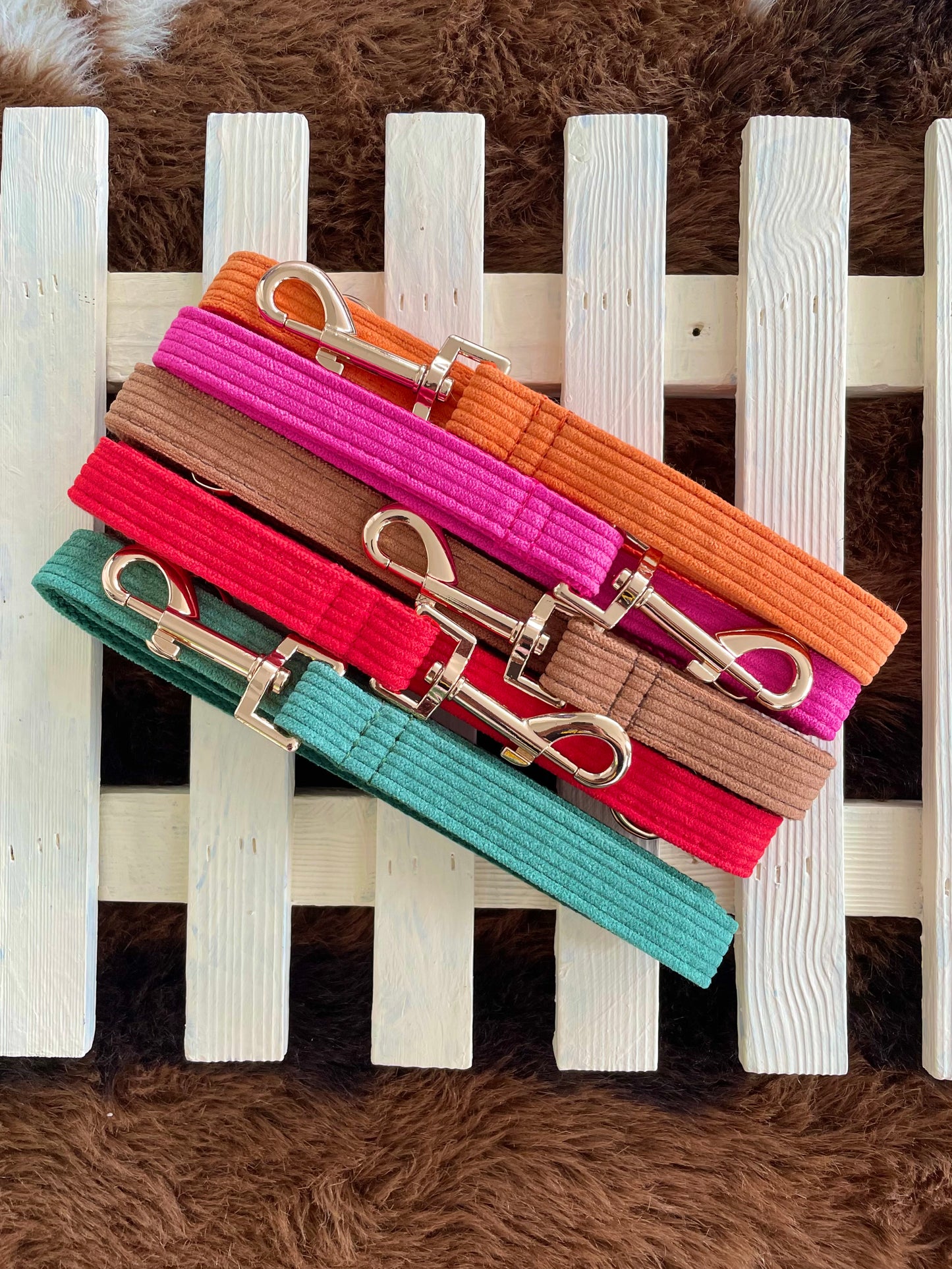 Forest green corduroy leash, soft yet durable for pet walks - Kostbar Pet Club